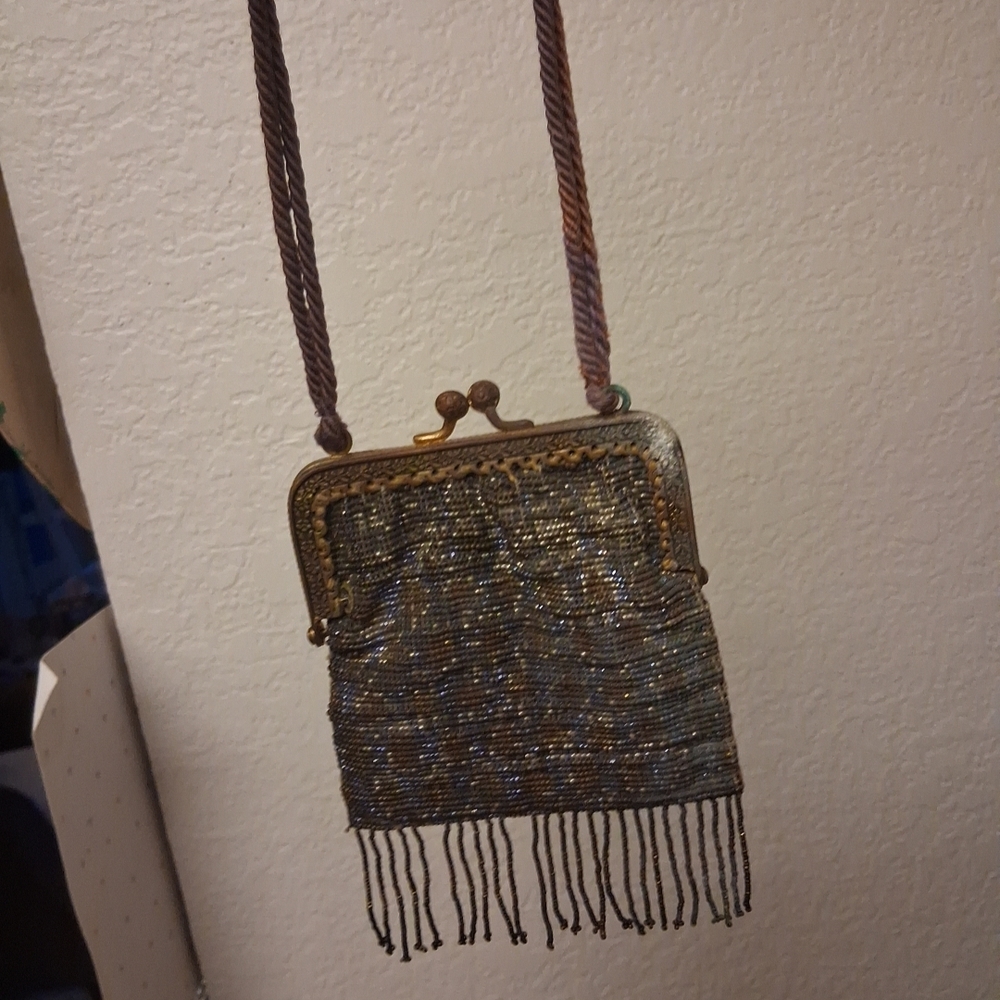 1920s Vintage Beaded Clutch with Gold Frame - Picture 4 of 4